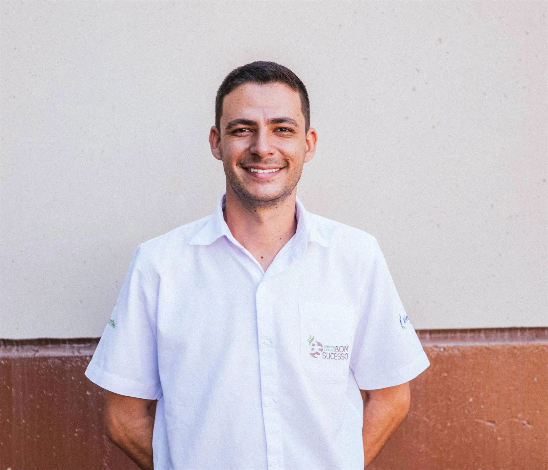Junio Carlos, commercial broker